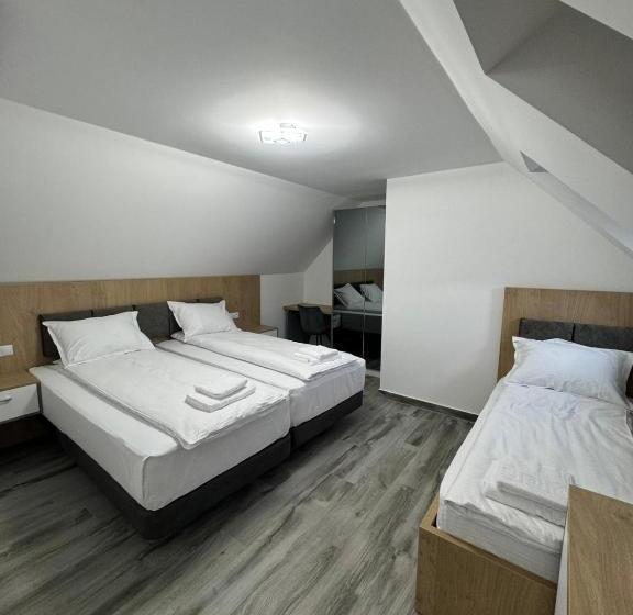 חדר סטנדרט לשלושה, Pensiunea Giulia