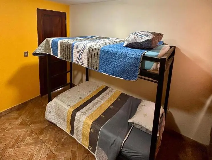 تختخواب در اتاق مشترک, Villa Camila Hostel