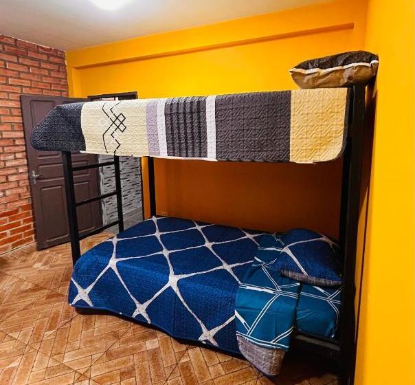 تختخواب در اتاق مشترک, Villa Camila Hostel