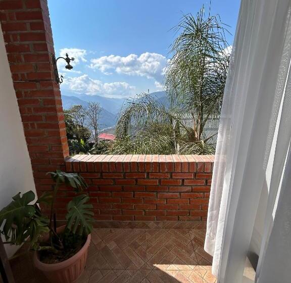 اتاق استاندارد با بالکن, Villa Camila Hostel