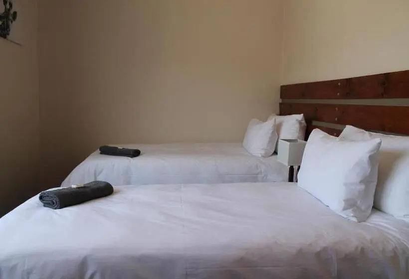 スーペリアファミリールーム, The Courtyard B&b