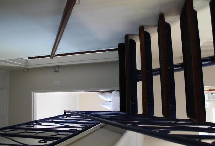 اتاق سوپریور خانوادگی, The Courtyard B&b