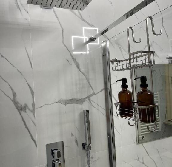 Четырехместный Номер Стандарт, Therma Luxury House