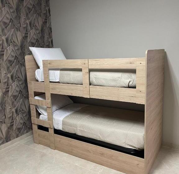 Семейное Студио, Therma Luxury House