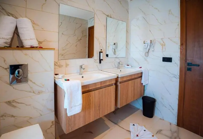 سوییت با چشم‌انداز دریا, Elite View Hotel Dakhla