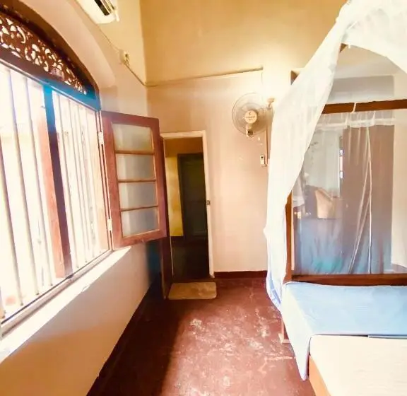 エコノミールーム, Happy Bunk Hostel Weligama