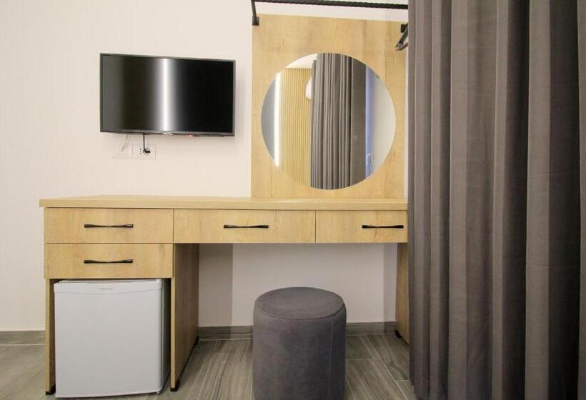 디럭스 룸, Ambra