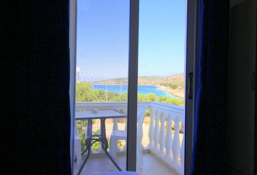 바다 전망 디럭스 3인룸, Ambra