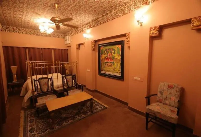 デラックスルーム, Partap Mahal