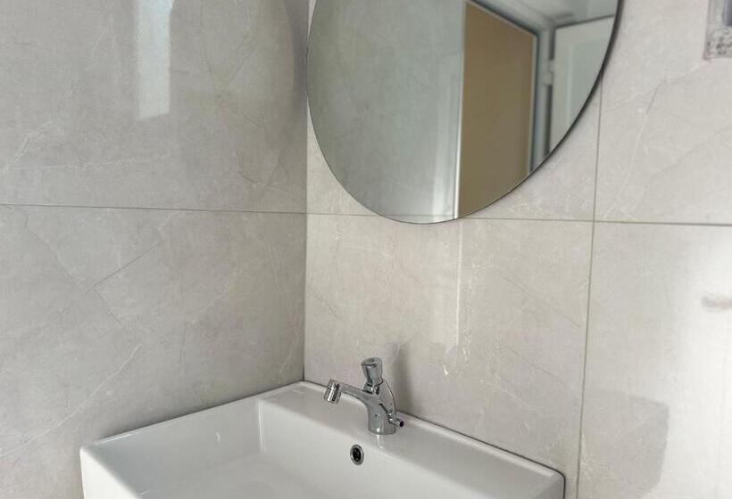 四人标准间, Aloju Rooms