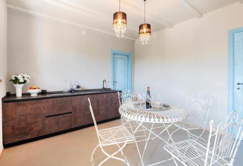 חדר דלוקס עם מרפסת, Asilo In Barolo