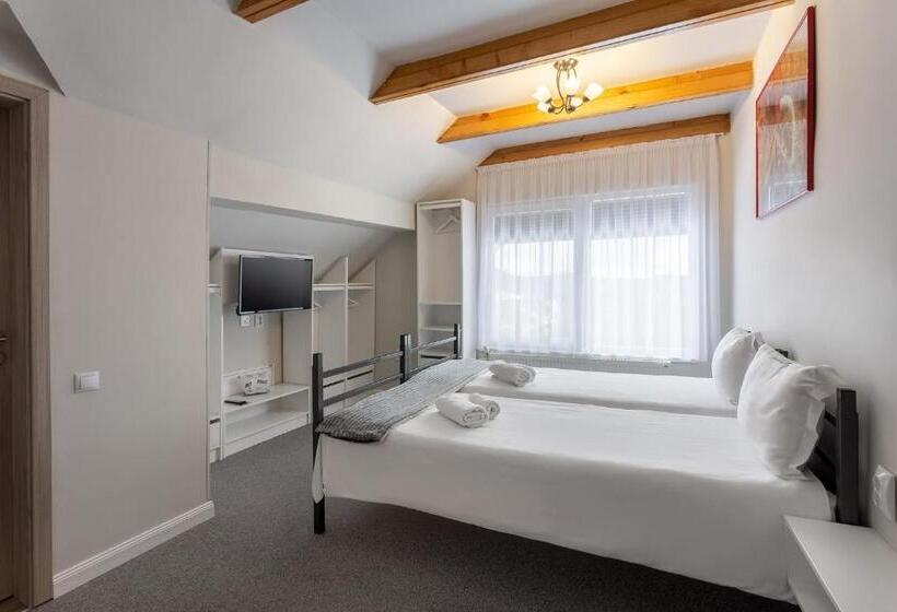 חדר אקונומי, Eden 7