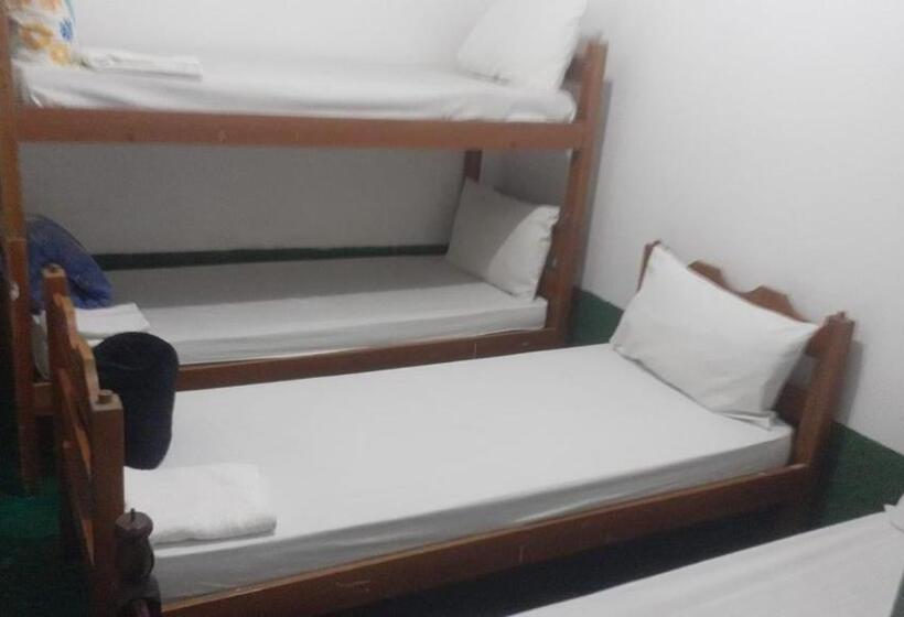 Кровать в Общей Комнате, Pousada E Hostel   Maktub