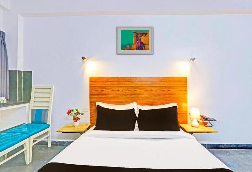 חדר קלאסי לשלושה, Collection O De Alphabet Hotel Umcc