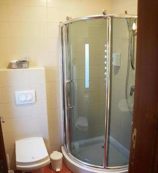 اتاق لوکس, Comfort Lodge