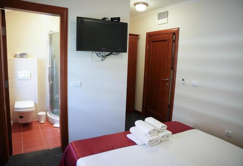 اتاق لوکس, Comfort Lodge