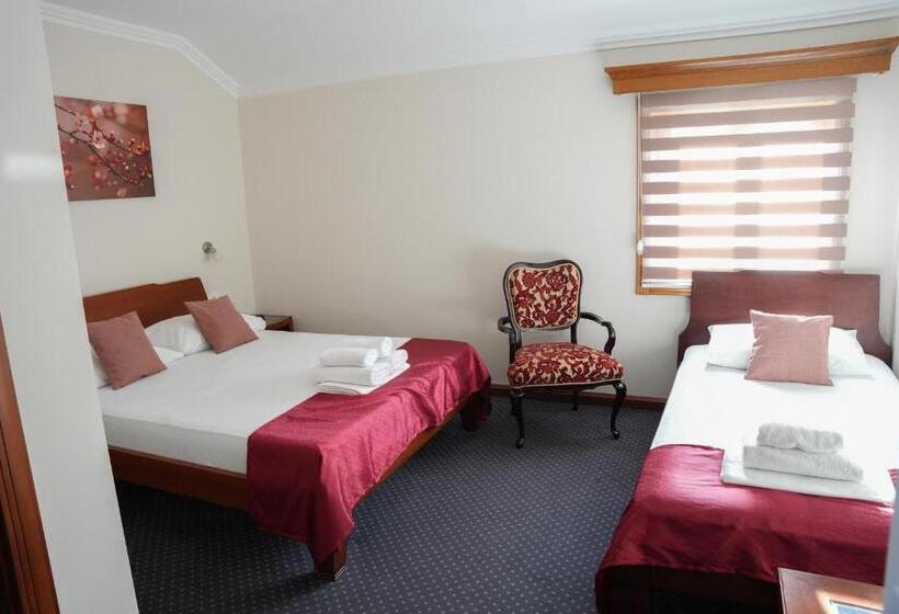 اتاق استاندارد سه نفره, Comfort Lodge