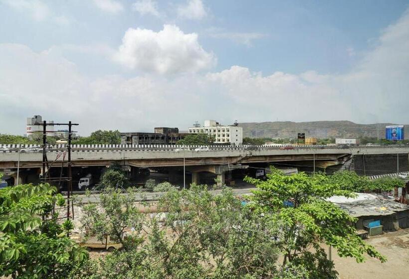 חדר דלוקס, New Sarovar Grand