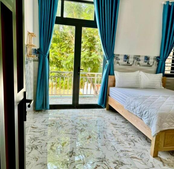 اتاق لوکس با بالکن, Ngọc Quý 2 Hotel Phan Rang