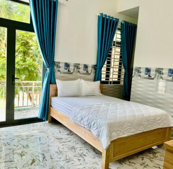 اتاق لوکس با بالکن, Ngọc Quý 2 Hotel Phan Rang