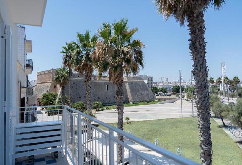 غرفة قياسية مطلّة علي البحر مزوَّدة بشُرفة, Leluan Bed And Breakfast