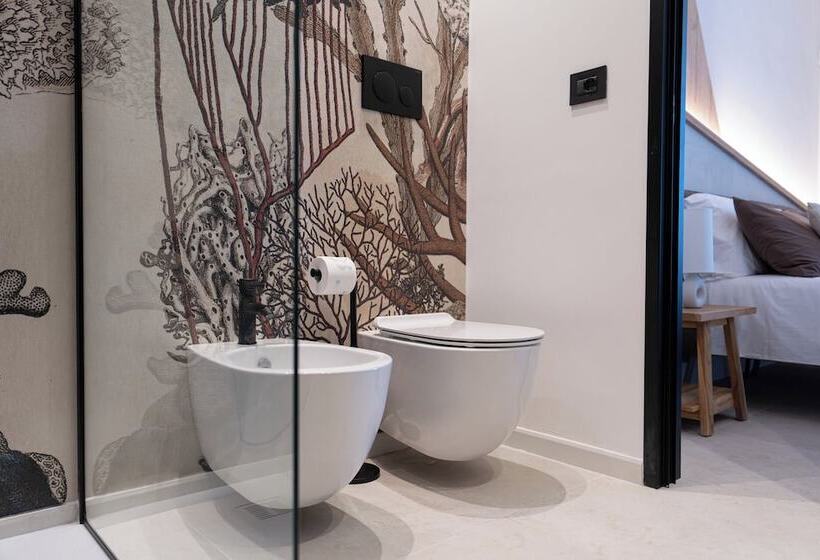 غرفة ديلوكس مطلّة علي البحر مزوَّدة بشُرفة, Leluan Bed And Breakfast