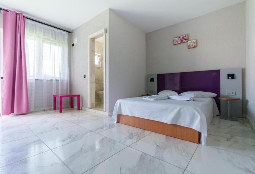 חדר סטנדרט, Deea Marii Costinesti