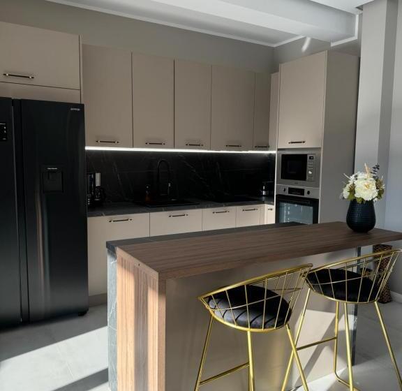 디럭스 룸, The Nest