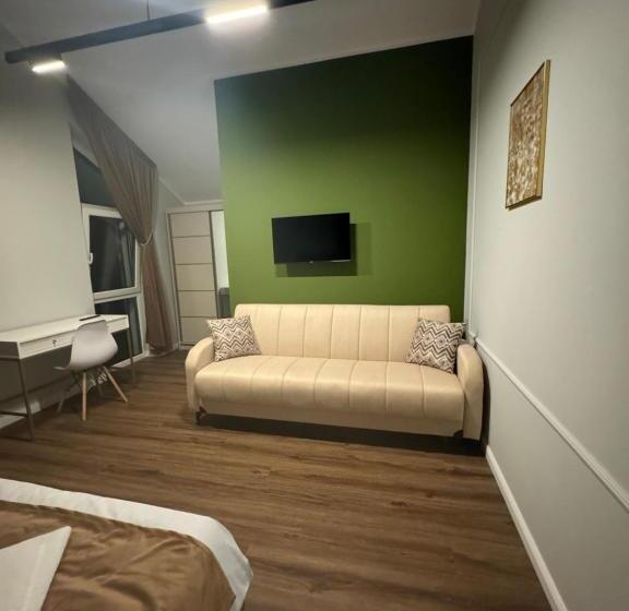 디럭스 룸, The Nest