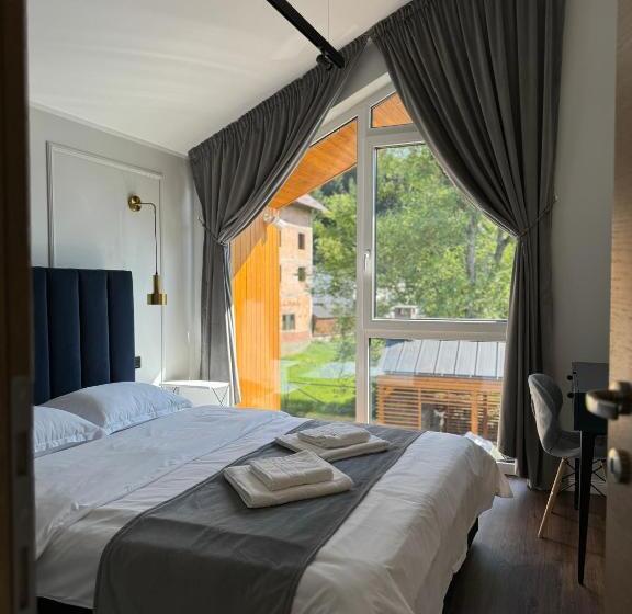 패밀리 스위트, The Nest