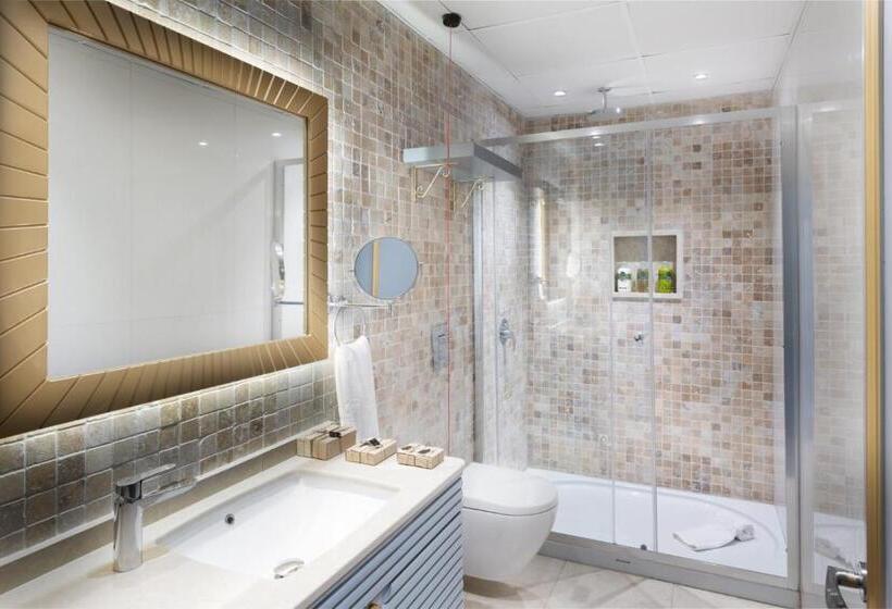 سوئیت با وان آب گرم, Five Diamonds Hotels