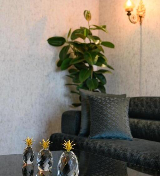 带按摩浴盆的套房, Five Diamonds Hotels