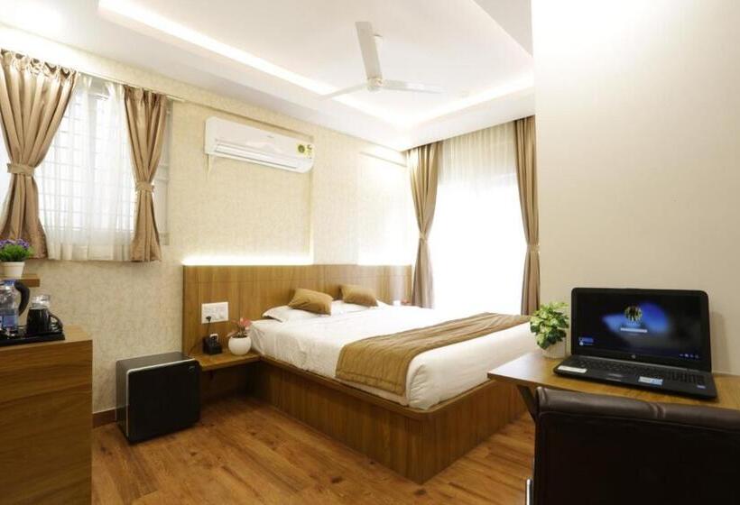 带大床的标准间, Ellegant Inn