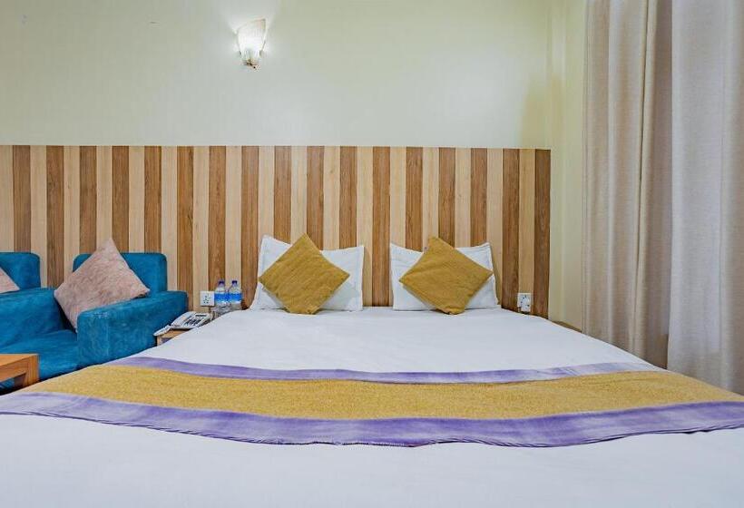 اتاق کلاسیک سه تخته, Oyo 821 Hotel Gauri