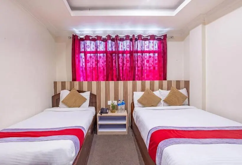 اتاق کلاسیک سه تخته, Oyo 821 Hotel Gauri