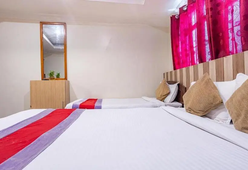 اتاق کلاسیک سه تخته, Oyo 821 Hotel Gauri