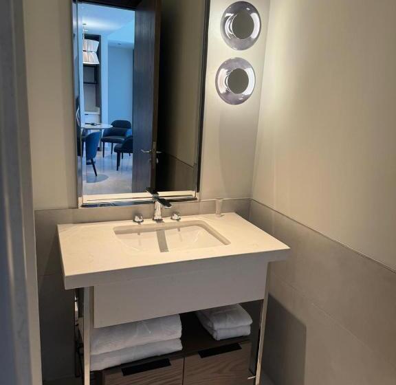 스위트, Address Beach Marassi Residence