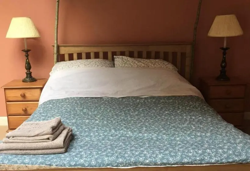 キングサイズベッドのスタンダードルーム, Gilchristland Organic Farm Retreat