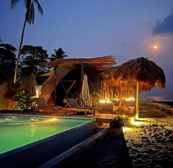 ガーデンビュースタンダード４ベッドルーム, Almare Zonte   Beachfront Glamping