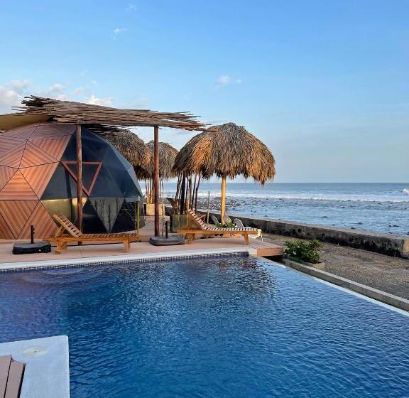 اتاق استاندارد چهارنفره با چشم‌انداز باغ, Almare Zonte   Beachfront Glamping