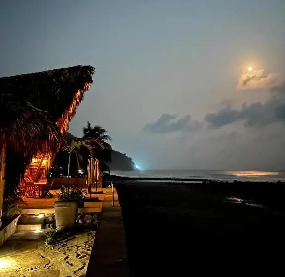１ベッドルームハウス, Almare Zonte   Beachfront Glamping