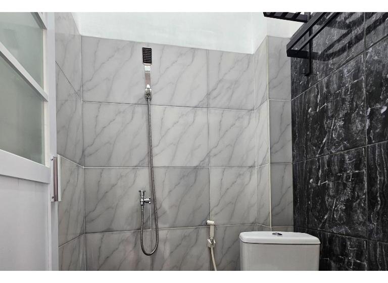 غرفة قياسية, Guest House Saqeena Syariah Near Blitar Park Redpartner