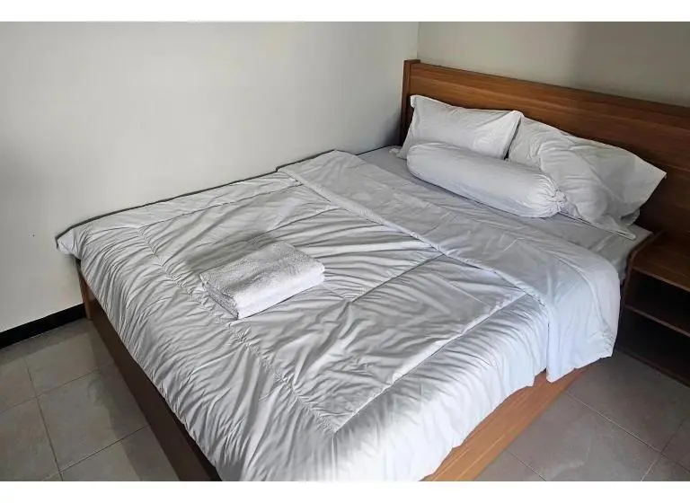 スタンダードルーム, Guest House Saqeena Syariah Near Blitar Park Redpartner