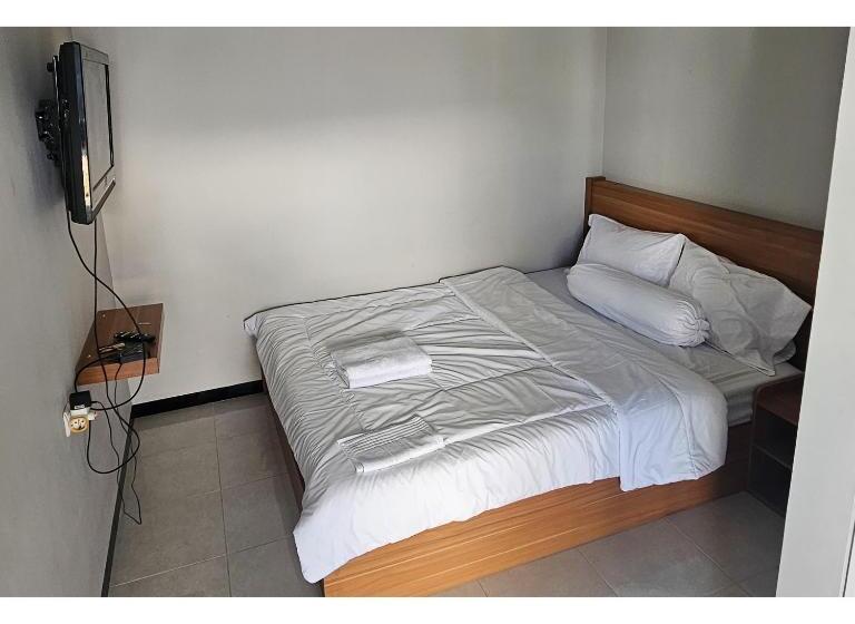 غرفة قياسية, Guest House Saqeena Syariah Near Blitar Park Redpartner