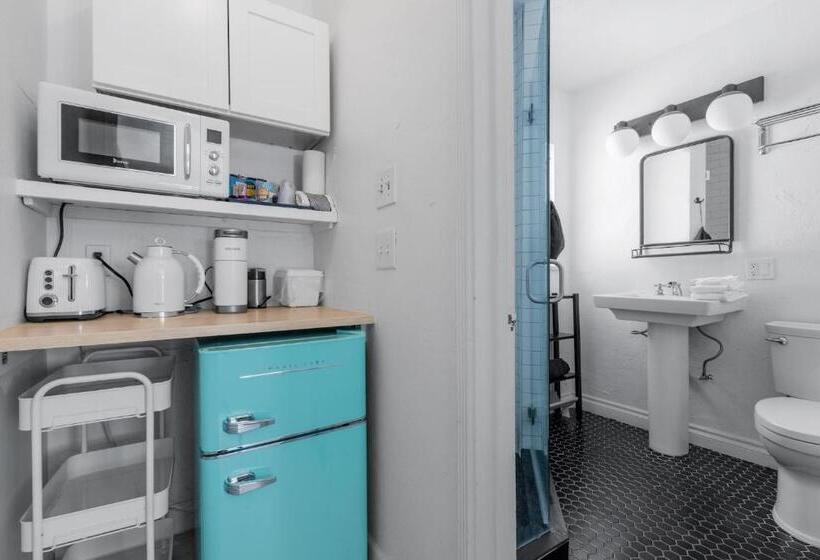 带1个卧室的别墅, Poolside Architectural Escape Stunning Views