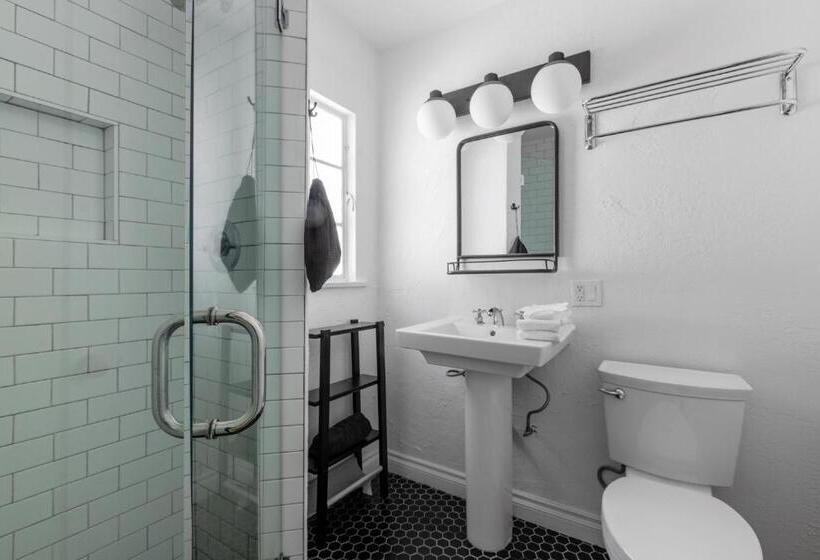 带1个卧室的别墅, Poolside Architectural Escape Stunning Views