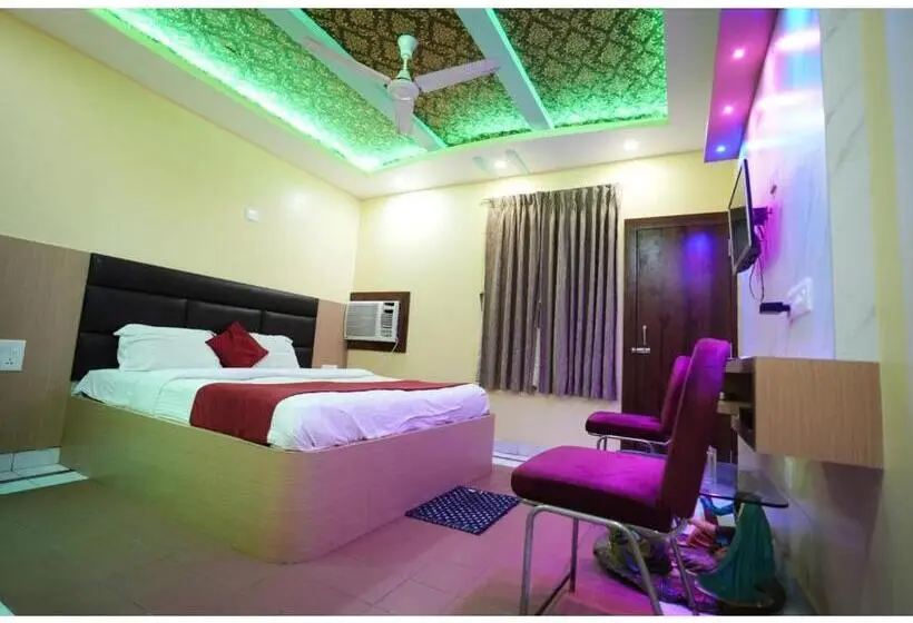 اتاق لوکس, Mor Hotel Ashray Behind Swargadwar Lift  Wifi With Restaurant Facilities Near Golden Beach & Temple