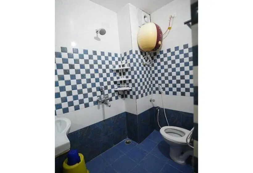 اتاق لوکس, Mor Hotel Ashray Behind Swargadwar Lift  Wifi With Restaurant Facilities Near Golden Beach & Temple