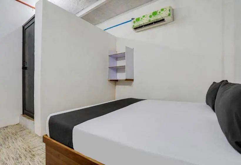 Classic Kolmen Hengen Huone, Oyo Hotel Sky Palace