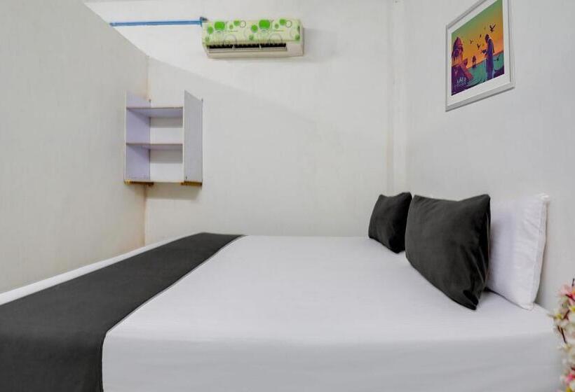 トリプルクラシックルーム, Oyo Hotel Sky Palace